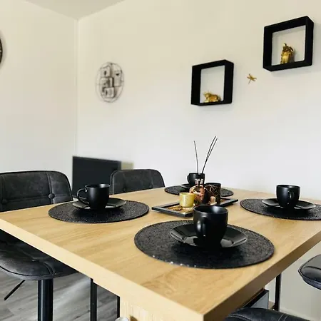 Isval Wifi-hyper Centre Apartment *