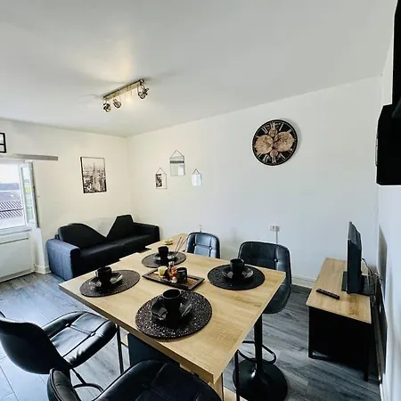 Isval Wifi-hyper Centre Apartment
