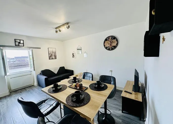 Isval Wifi-hyper Centre Apartment